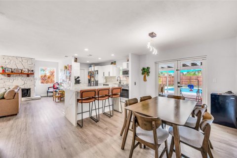 Casa en venta en Palmetto Bay, Florida, 4 dormitorios, 180.51 m2 № 2008856 - foto 13