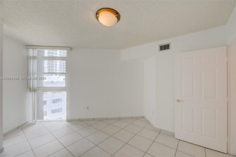 Купить кондоминиум в Майами-Бич, Флорида 2 спальни, 116.13м2, № 2068258 - фото 13