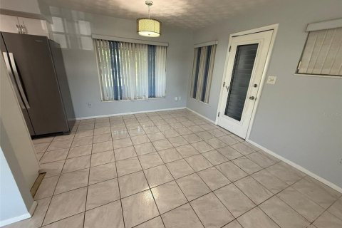 House in Port Charlotte, Florida 2 bedrooms, 90.12 sq.m. № 1917206 - photo 8