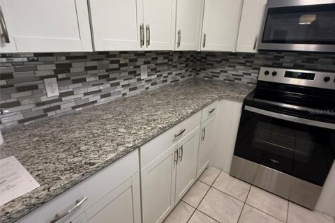 House in Port Charlotte, Florida 2 bedrooms, 90.12 sq.m. № 1917206 - photo 6
