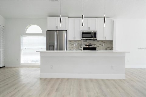 House in Orlando, Florida 3 bedrooms, 145.11 sq.m. № 1907398 - photo 9