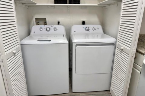 Copropriété à louer à Dania Beach, Floride: 2 chambres, 94.76 m2 № 2407679 - photo 5