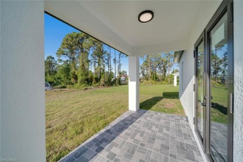 House in Lehigh Acres, Florida 3 bedrooms, 139.17 sq.m. № 1635066 - photo 29