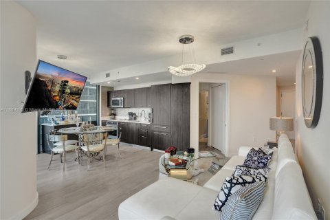 Condominio en venta en Miami, Florida, 2 dormitorios, 86.03 m2 № 1941383 - foto 4