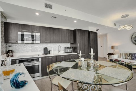 Condominio en venta en Miami, Florida, 2 dormitorios, 86.03 m2 № 1941383 - foto 8