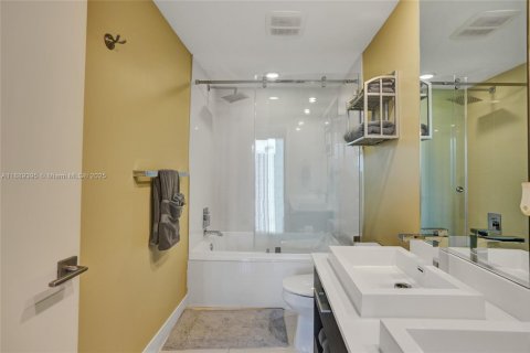 Copropriété à vendre à Miami, Floride: 2 chambres, 86.03 m2 № 1941383 - photo 20