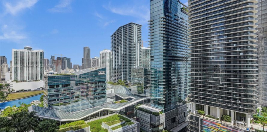 Condo à Miami, Floride, 2 chambres  № 1941383