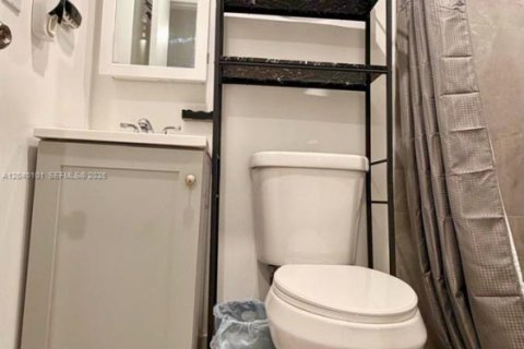 Commercial property in Fort Lauderdale, Florida 1 bedroom № 2086420 - photo 30