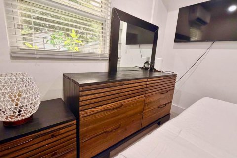 Commercial property in Fort Lauderdale, Florida 1 bedroom № 2086420 - photo 21
