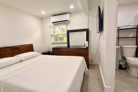 Commercial property in Fort Lauderdale, Florida 1 bedroom № 2086420 - photo 24