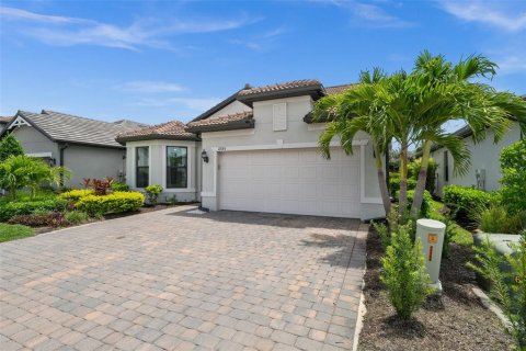 House in Fort Myers, Florida 3 bedrooms, 268.77 sq.m. № 1772729 - photo 3