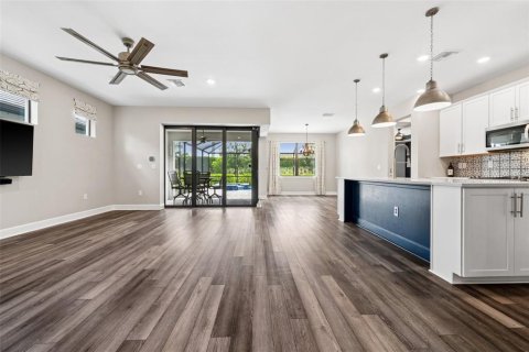 House in Fort Myers, Florida 3 bedrooms, 268.77 sq.m. № 1772729 - photo 8