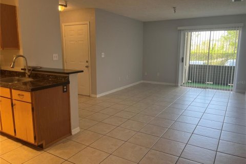 Copropriété à louer à Saint Petersburg, Floride: 1 chambre, 67.73 m2 № 2105215 - photo 10