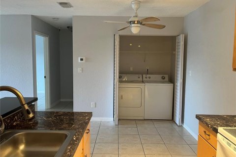 Copropriété à louer à Saint Petersburg, Floride: 1 chambre, 67.73 m2 № 2105215 - photo 6