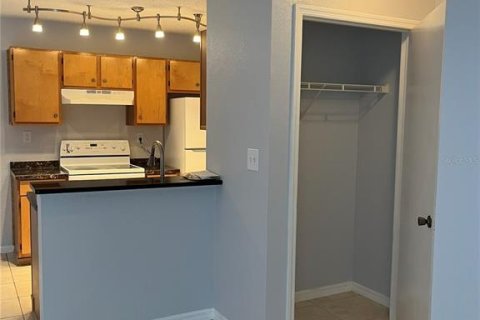Copropriété à louer à Saint Petersburg, Floride: 1 chambre, 67.73 m2 № 2105215 - photo 8