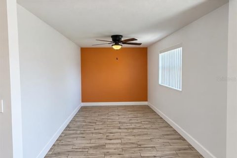 House in Tampa, Florida 2 bedrooms, 80.64 sq.m. № 2356536 - photo 6