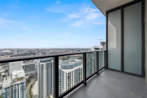 Снять в аренду кондоминиум в Майами, Флорида 1 спальня, 60.67м2, № 1984342 - фото 18