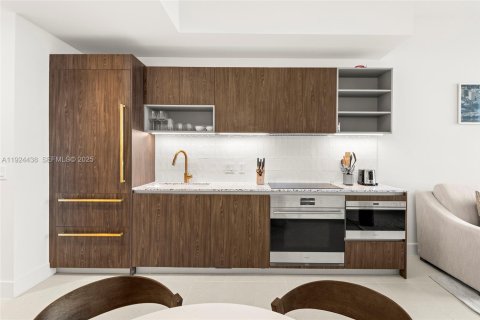 Снять в аренду кондоминиум в Майами, Флорида 1 спальня, 60.67м2, № 1984342 - фото 4