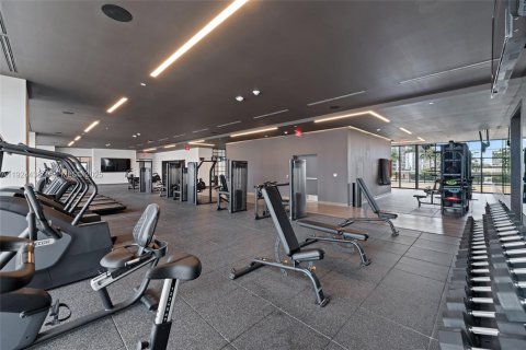 Снять в аренду кондоминиум в Майами, Флорида 1 спальня, 60.67м2, № 1984342 - фото 23