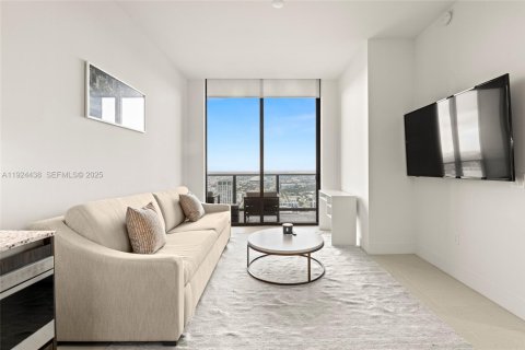 Снять в аренду кондоминиум в Майами, Флорида 1 спальня, 60.67м2, № 1984342 - фото 11
