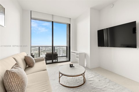 Снять в аренду кондоминиум в Майами, Флорида 1 спальня, 60.67м2, № 1984342 - фото 9