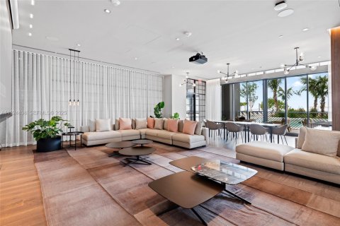 Снять в аренду кондоминиум в Майами, Флорида 1 спальня, 60.67м2, № 1984342 - фото 25