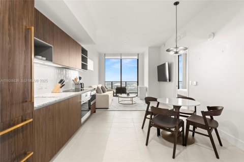 Снять в аренду кондоминиум в Майами, Флорида 1 спальня, 60.67м2, № 1984342 - фото 6