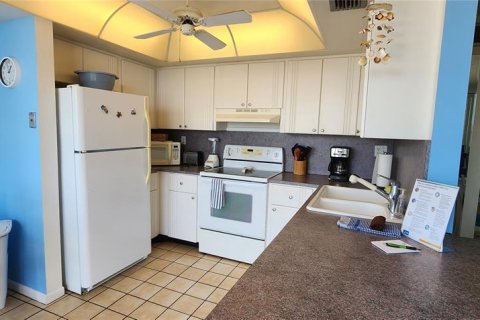 Condominio en alquiler en Saint Petersburg, Florida, 2 dormitorios, 97.55 m2 № 1295422 - foto 11
