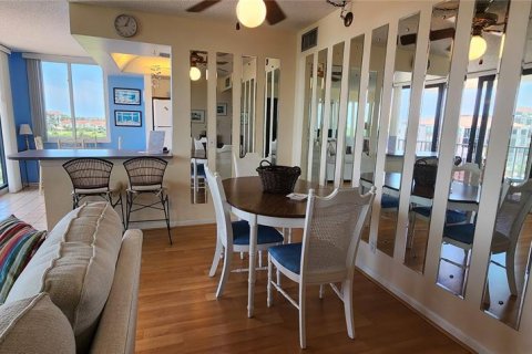 Condominio en alquiler en Saint Petersburg, Florida, 2 dormitorios, 97.55 m2 № 1295422 - foto 7