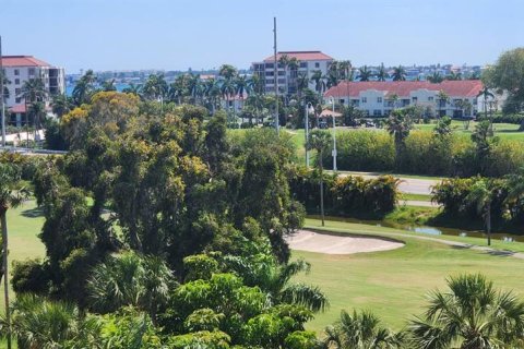 Condominio en alquiler en Saint Petersburg, Florida, 2 dormitorios, 97.55 m2 № 1295422 - foto 27