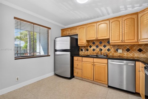 Купить кондоминиум в Уэстон, Флорида 2 спальни, 113.34м2, № 2043641 - фото 9