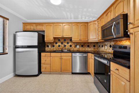 Купить кондоминиум в Уэстон, Флорида 2 спальни, 113.34м2, № 2043641 - фото 8