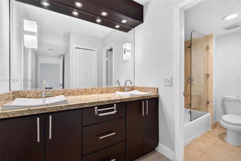 Купить кондоминиум в Уэстон, Флорида 2 спальни, 113.34м2, № 2043641 - фото 17