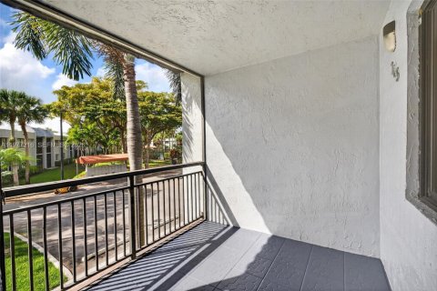 Купить кондоминиум в Уэстон, Флорида 2 спальни, 113.34м2, № 2043641 - фото 27