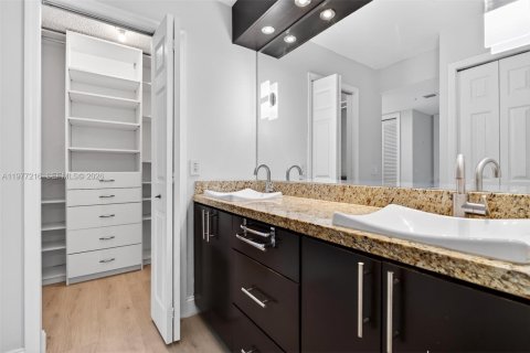 Купить кондоминиум в Уэстон, Флорида 2 спальни, 113.34м2, № 2043641 - фото 16