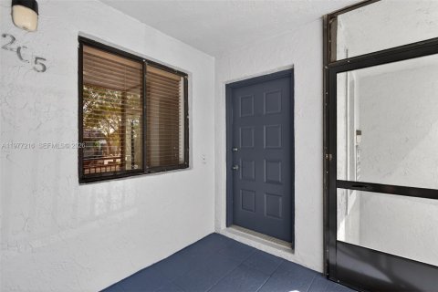 Купить кондоминиум в Уэстон, Флорида 2 спальни, 113.34м2, № 2043641 - фото 29