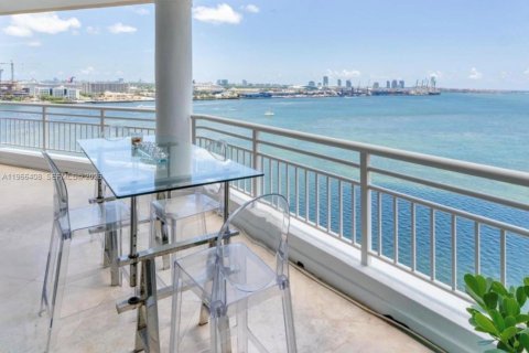 Condo à Miami, Floride, 3 chambres  № 2027996