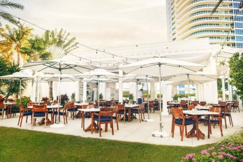 Condo in Miami Beach, Florida, 2 bedrooms  № 2047530 - photo 22