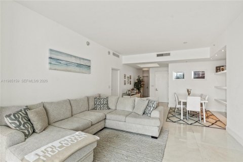 Condo in Miami Beach, Florida, 2 bedrooms  № 2047530 - photo 4