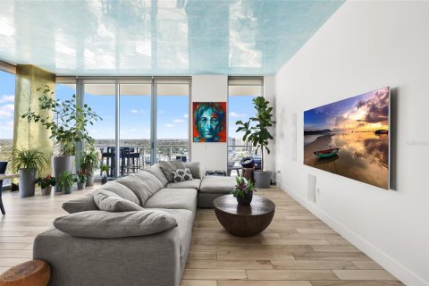 Copropriété à vendre à Tampa, Floride: 3 chambres, 220.09 m2 № 2195482 - photo 15