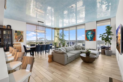 Copropriété à vendre à Tampa, Floride: 3 chambres, 220.09 m2 № 2195482 - photo 12