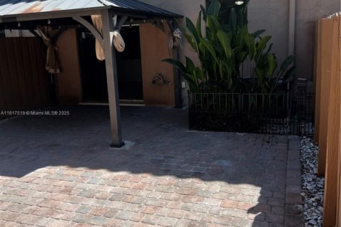 Adosado en venta en Homestead, Florida, 3 dormitorios, 153.29 m2 № 1975924 - foto 24