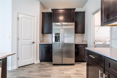 House in Kissimmee, Florida 3 bedrooms, 167.41 sq.m. № 2201034 - photo 8