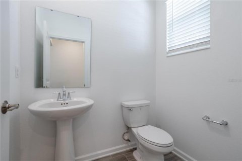 House in Kissimmee, Florida 3 bedrooms, 167.41 sq.m. № 2201034 - photo 9