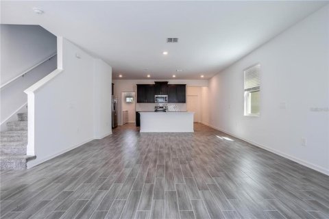 House in Kissimmee, Florida 3 bedrooms, 167.41 sq.m. № 2201034 - photo 3