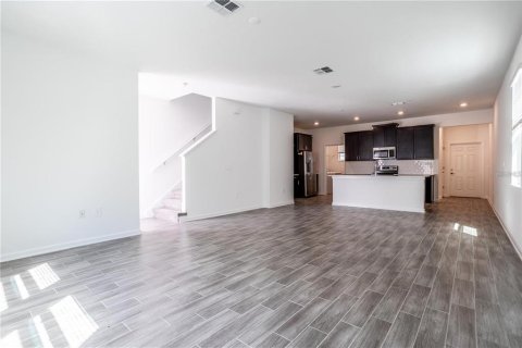 House in Kissimmee, Florida 3 bedrooms, 167.41 sq.m. № 2201034 - photo 7