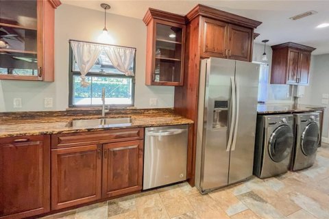 House in Sarasota, Florida 3 bedrooms, 295.15 sq.m. № 1657005 - photo 6