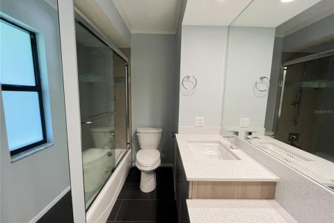 House in Sarasota, Florida 3 bedrooms, 295.15 sq.m. № 1657005 - photo 19