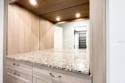 House in Sarasota, Florida 3 bedrooms, 295.15 sq.m. № 1657005 - photo 15