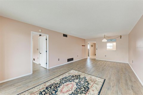 Copropriété à vendre à Venice, Floride: 2 chambres, 101.17 m2 № 2195997 - photo 19